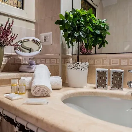 Colosseum 2br Elegance And Charm Roma