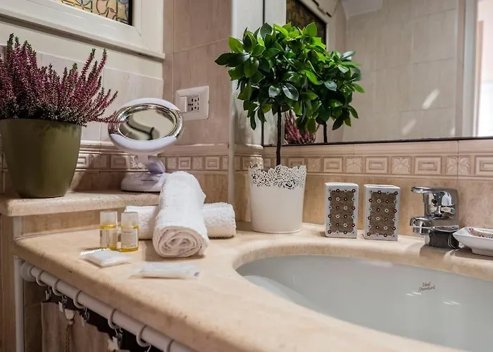 Colosseum 2br Elegance And Charm Rome